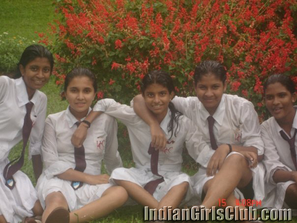Sex Lankan Hot School Girls 1