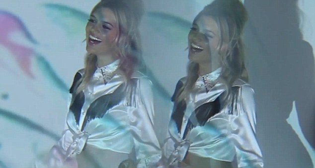 Sizzling Kelly Rohrbach Is No Doubt Keen To Show Fans What Shes Working With