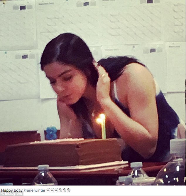 Star Pals Sofia Vergara Posted A Picture Of Ariel Winter Blowing Out The Candles