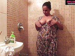 Sunny Leone Oily Bathroom Masturbation Indian Hindi Free