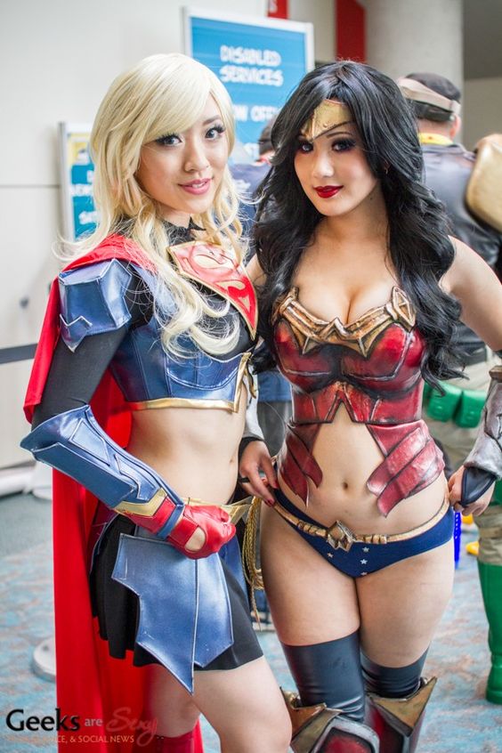 Supergirl Stella Chuu And Wonder Woman Chubear Cosplay Sdcc