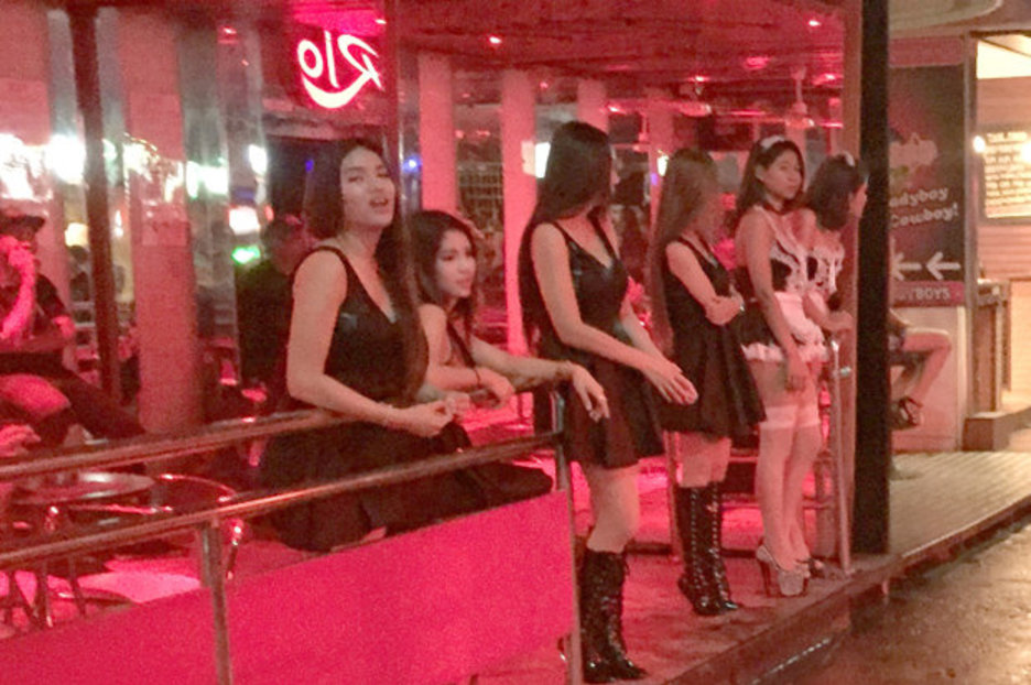 Thailand Red Light District Prostitutes Back To Work In Bangkok After Kings Death Daily Star