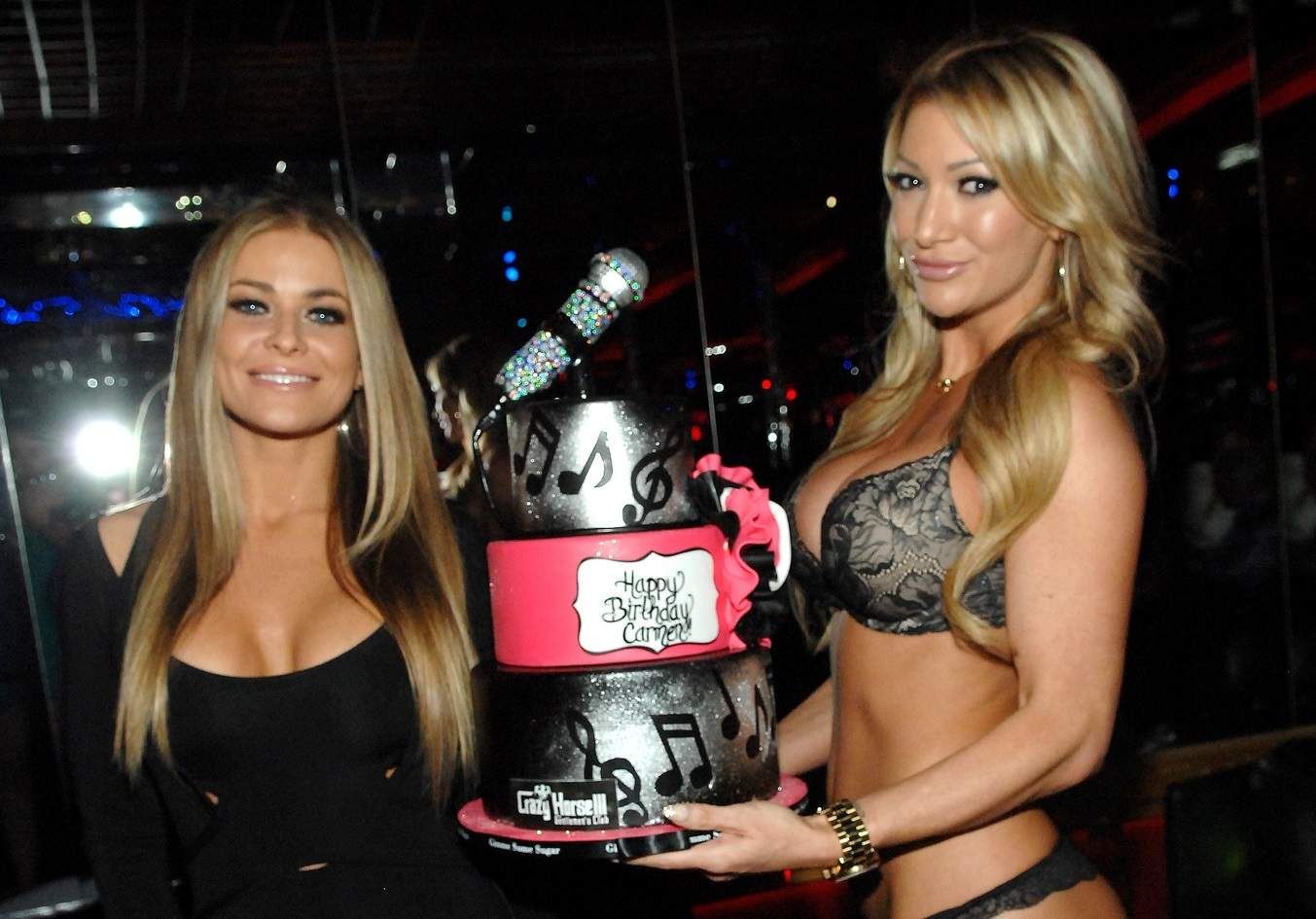 Thrillists Definitive Guide To Las Vegas Strip Clubs Carmen Electra Celebrating Her Birthday At The Crazy