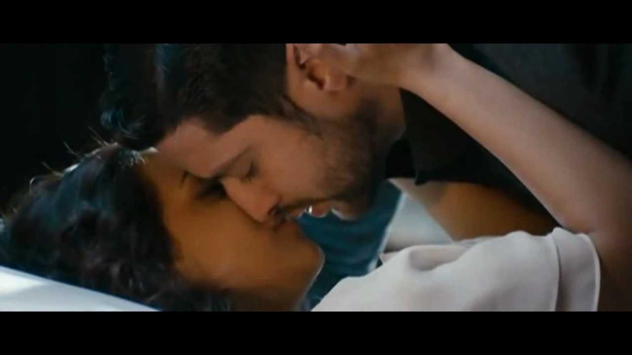 Tia Bajpai Hot Kiss Sex Scene With Aaftab Shivdasini From The Movie Evil Returns Youtube