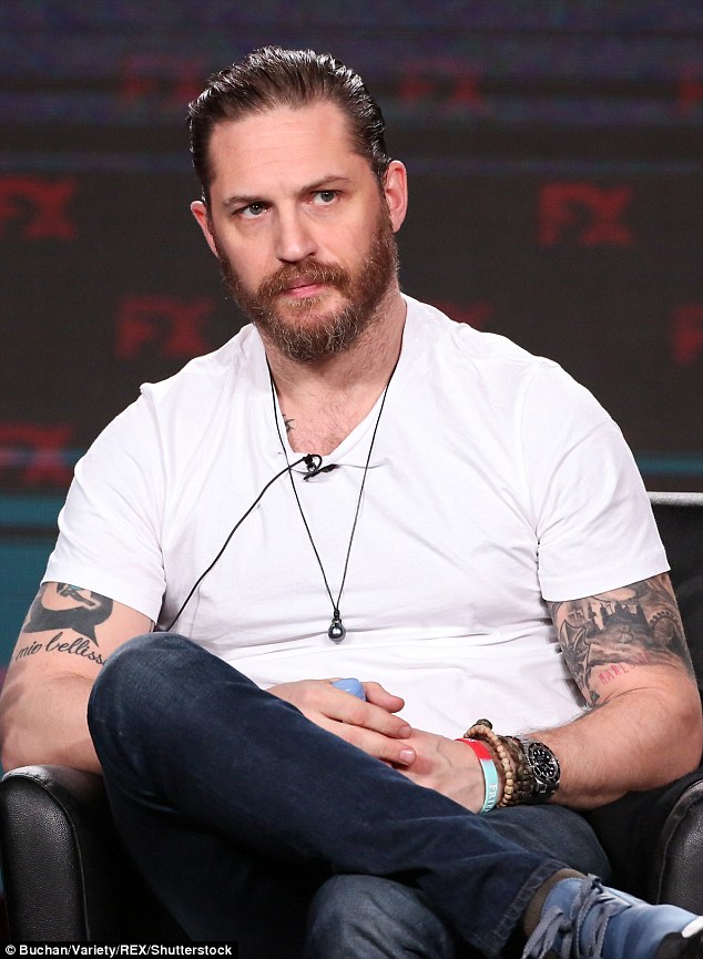 Tom Hardy Shows Off Buff Biceps And Tattoos As He Promotes New Show