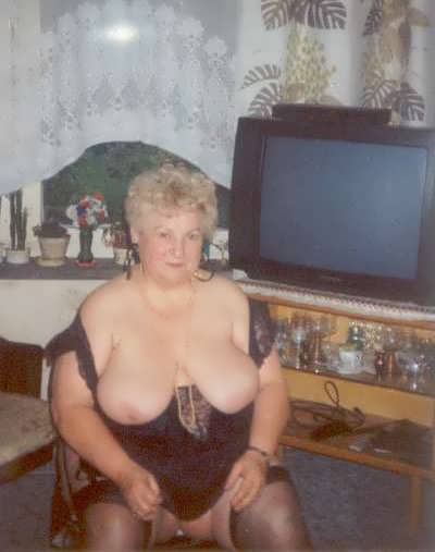 Very Old Granny Porn Masturbating Xxx 1