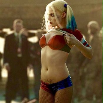 Ways To Make Harley Quinns Costume Sexier So Suicide Squad Would Be A Better