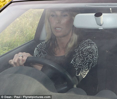 Worried Sam And Billies Mother Suzanne Wells Drives Away After Spending Some Time With Her